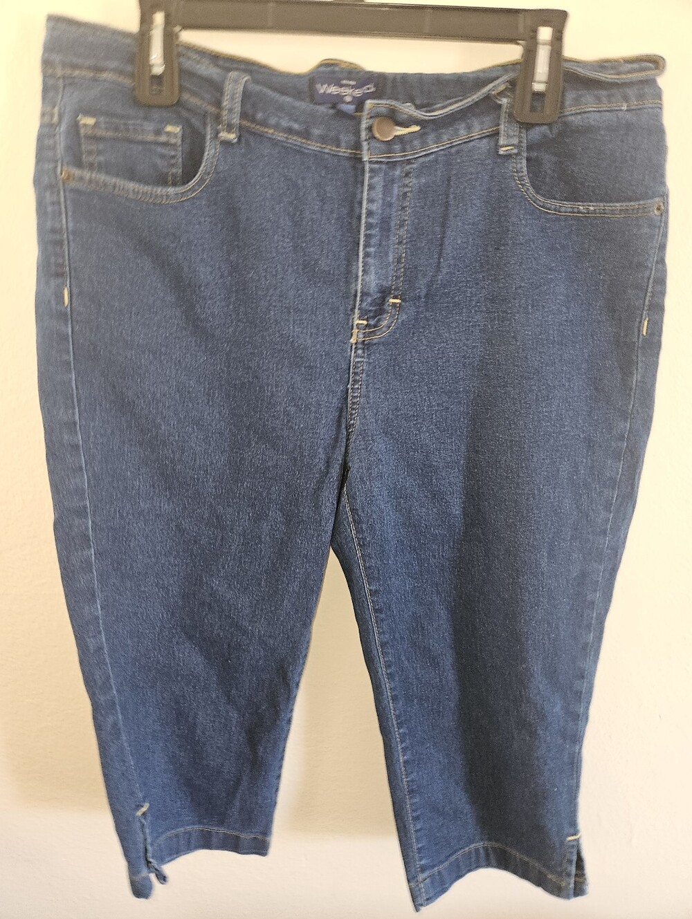 Weekend Plus Womans Capri Jeans Waist Size 36 - Picture 2 of 12